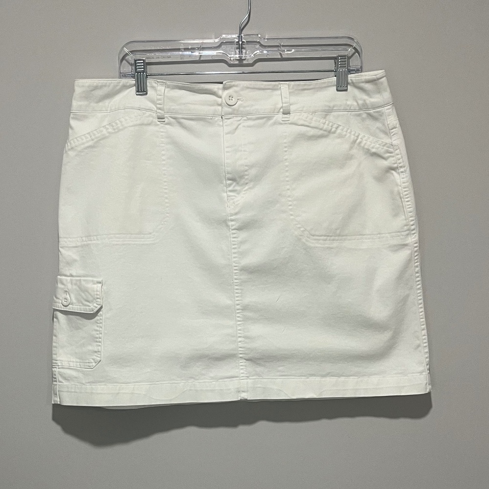 Christopher and Banks White Skorts, size 12